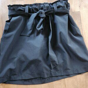 3/$15 SALE!!!  😎 RBK Black skort
